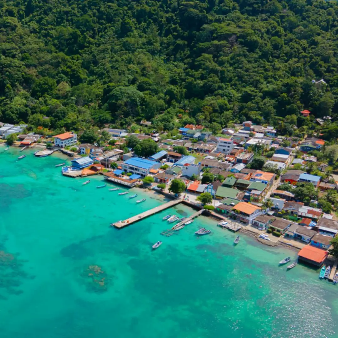 Paraíso tropical entre selva y mar